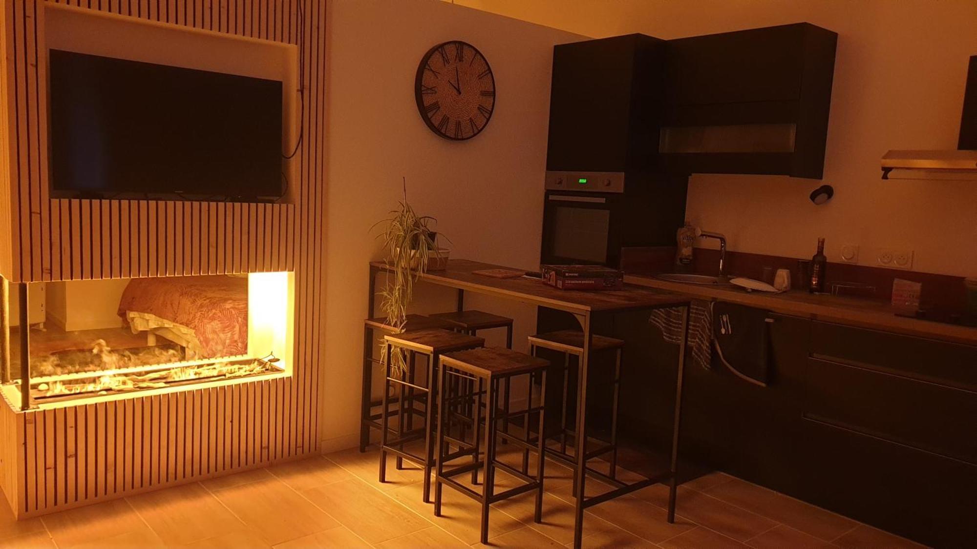 Love Room- Spa- Escale Amoureuse Puygaillard-de-Quercy Ngoại thất bức ảnh